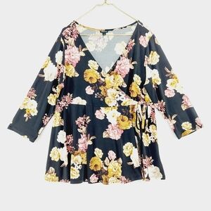Torrid Black Floral Print 3/4 Sleeve Ruffle Bottom Blouse P6431